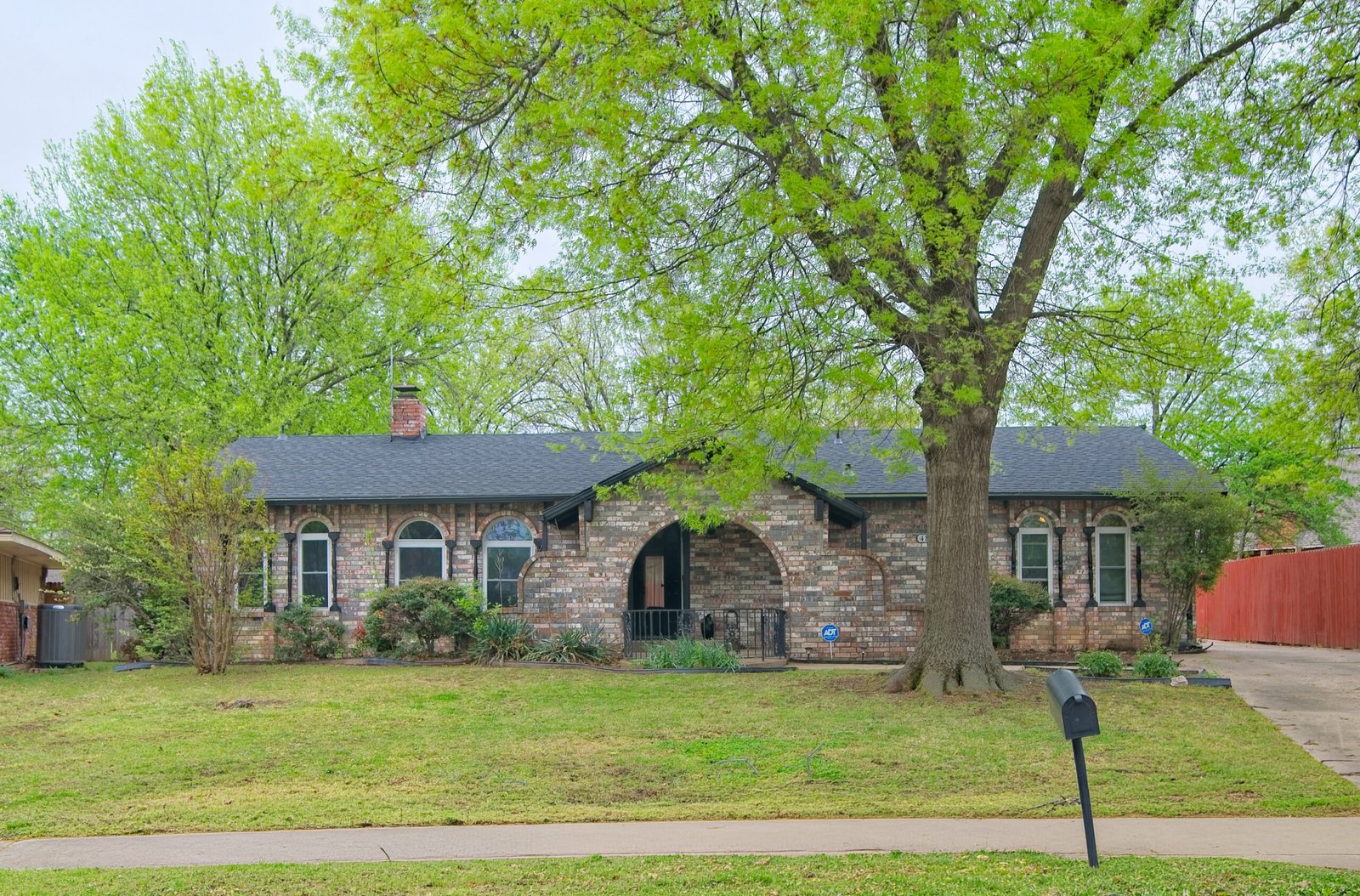 Broken Arrow Real Estate Photography for Rockford Ave Realtor house for sale 4859 S 68th E Ave